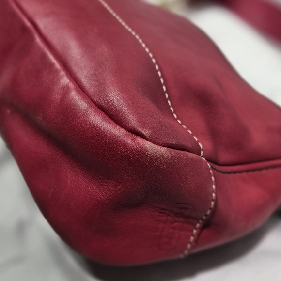 Coach Legacy Y2K Double Turnlock Satchel Shoulder Bag in a raspberry red - Picture 4 of 7